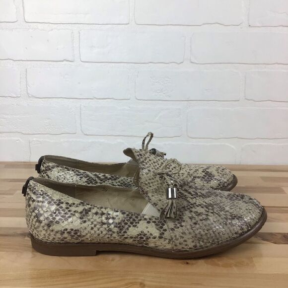 RUDSAK studded flats snake pattern shoes size 39 flats cream silver spikes - Picture 3 of 14